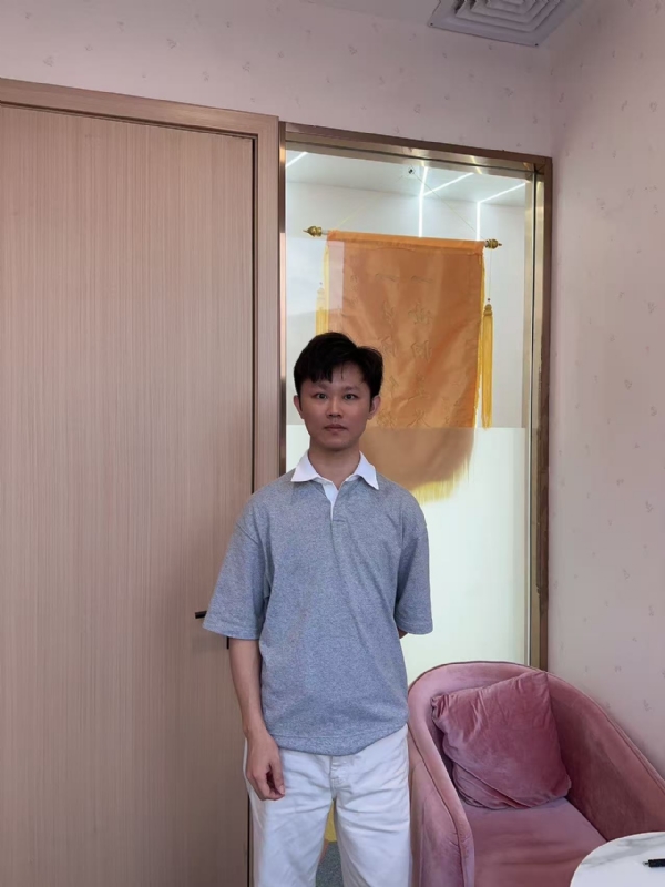 小叶子的第一张照片--广州闪婚服务中心