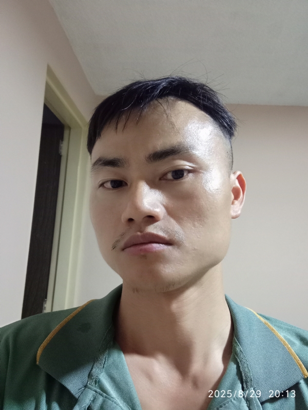 自简的第二张照片--广州闪婚服务中心