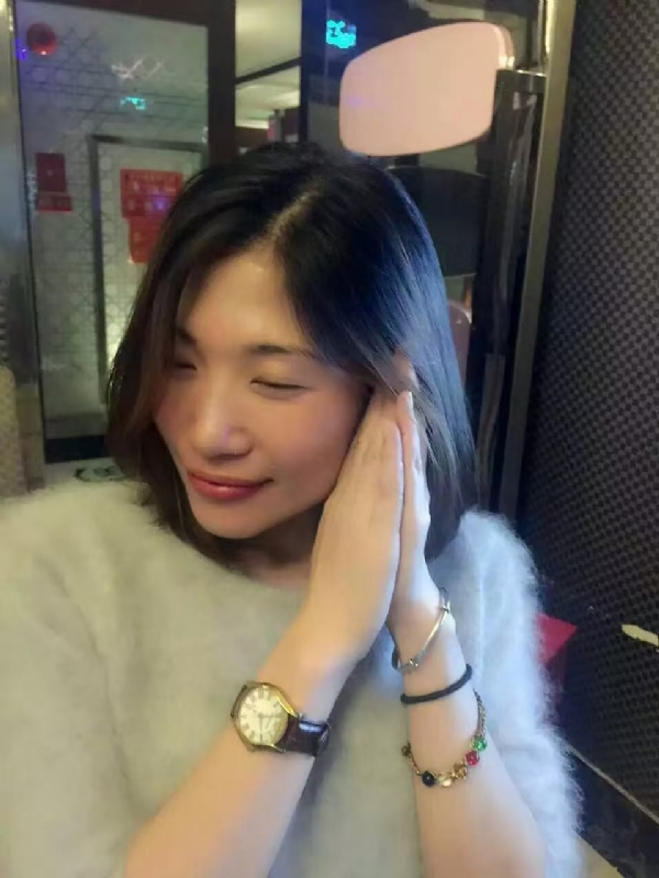 小虹的第一张照片--广州闪婚服务中心